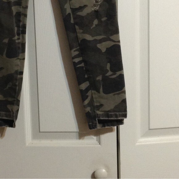ZARA BASIC Camouflage Size US 2 Denim Jeans Stretch Ankle Cropped Distressed - Picture 5 of 8